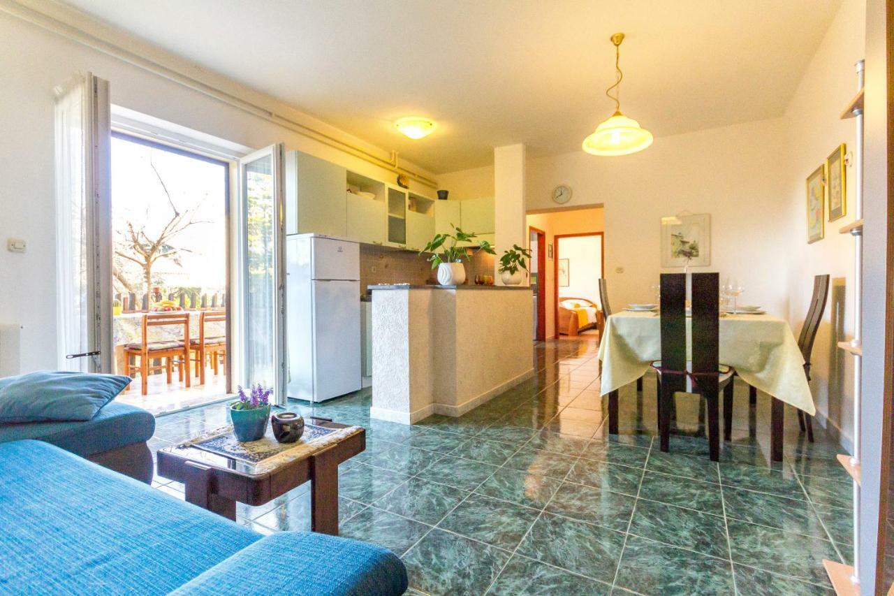 Apartment Lori Fazana Ngoại thất bức ảnh